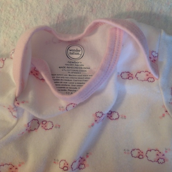 WONDER NATION Bundle OF 2,  BOTH short sleeves, BOTH NEW BORN,   2 onesies - Picture 5 of 7